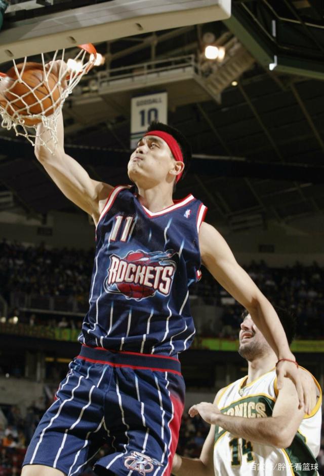 一次重创牵 一次重创牵