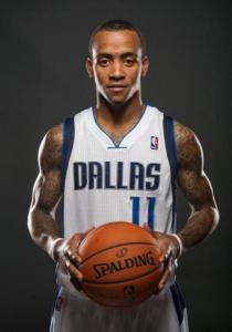 篮网签下中 篮网签下中